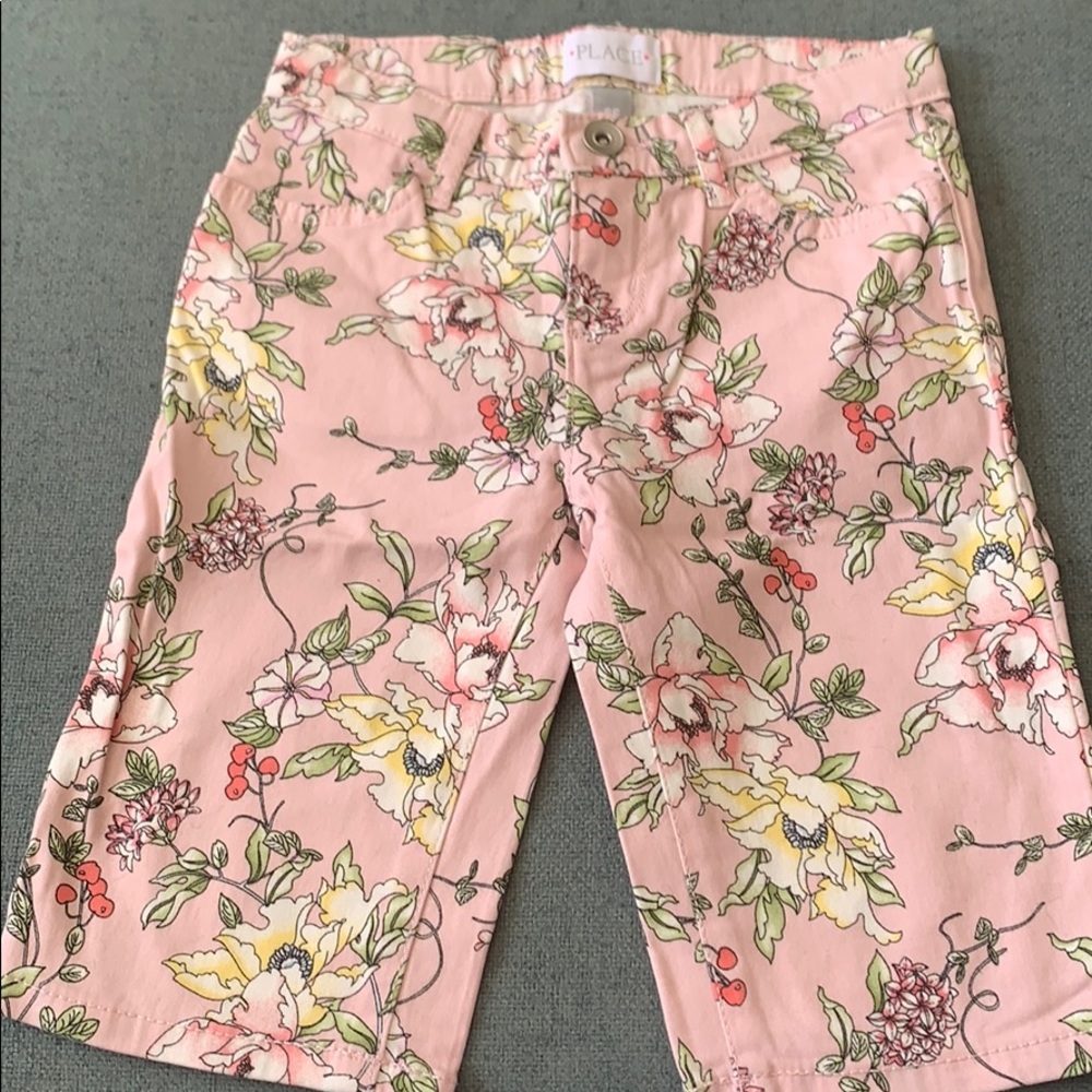 Never worn girls bermuda shorts